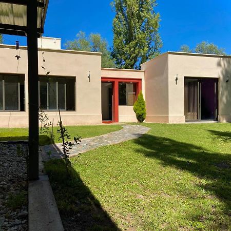 Encanto De Chacras- Moderna-A Metros De La Plaza تشاكراس دي كوريا المظهر الخارجي الصورة